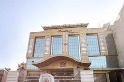 Hotel Randhawa International