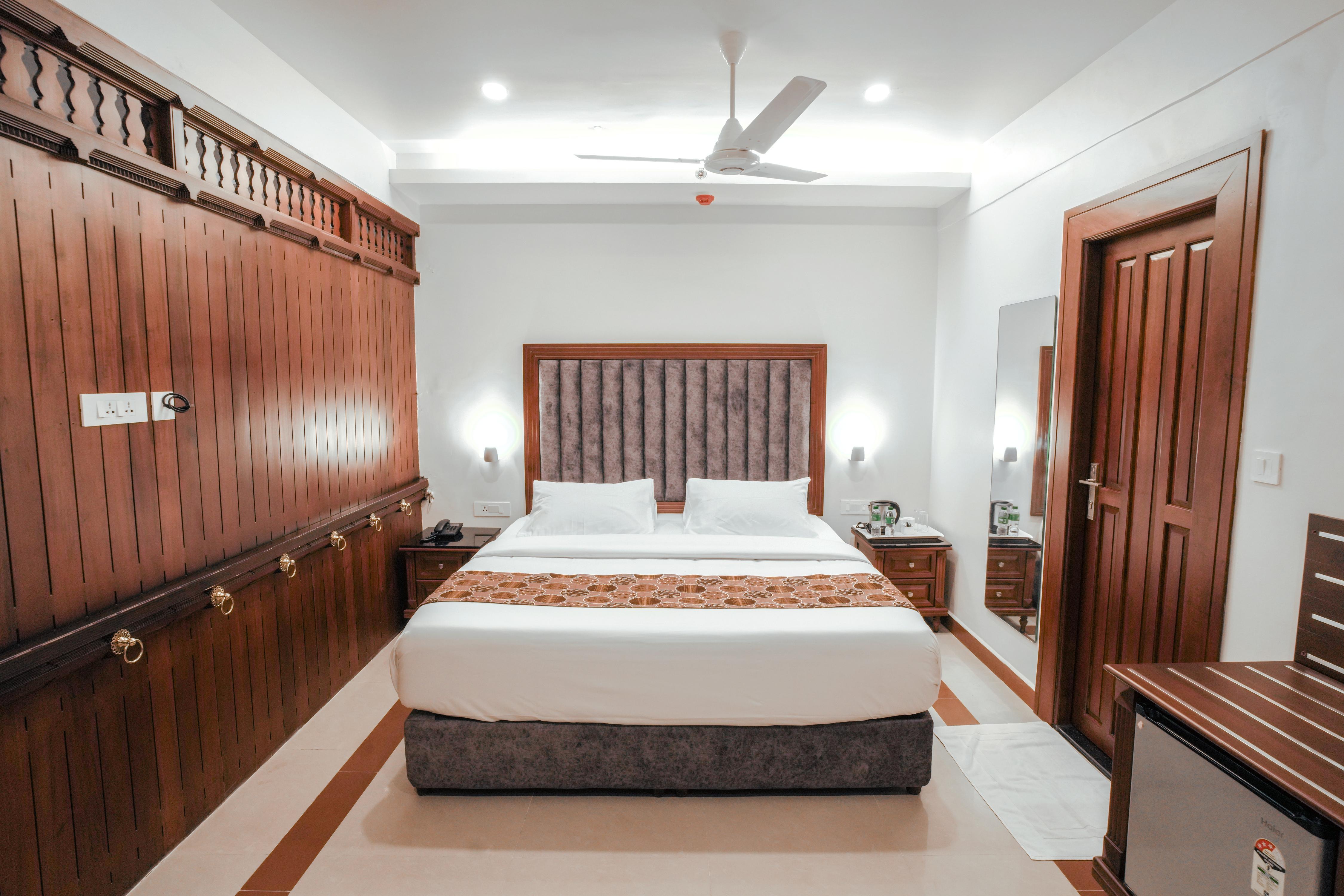 Alleppey Prince Hotel - Tap to explore photos