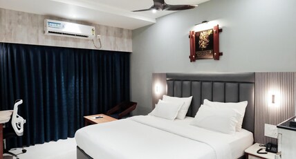 Hotel Lee Garden (5 min walk from Blue Flag beach) Room Type - Super Deluxe Room