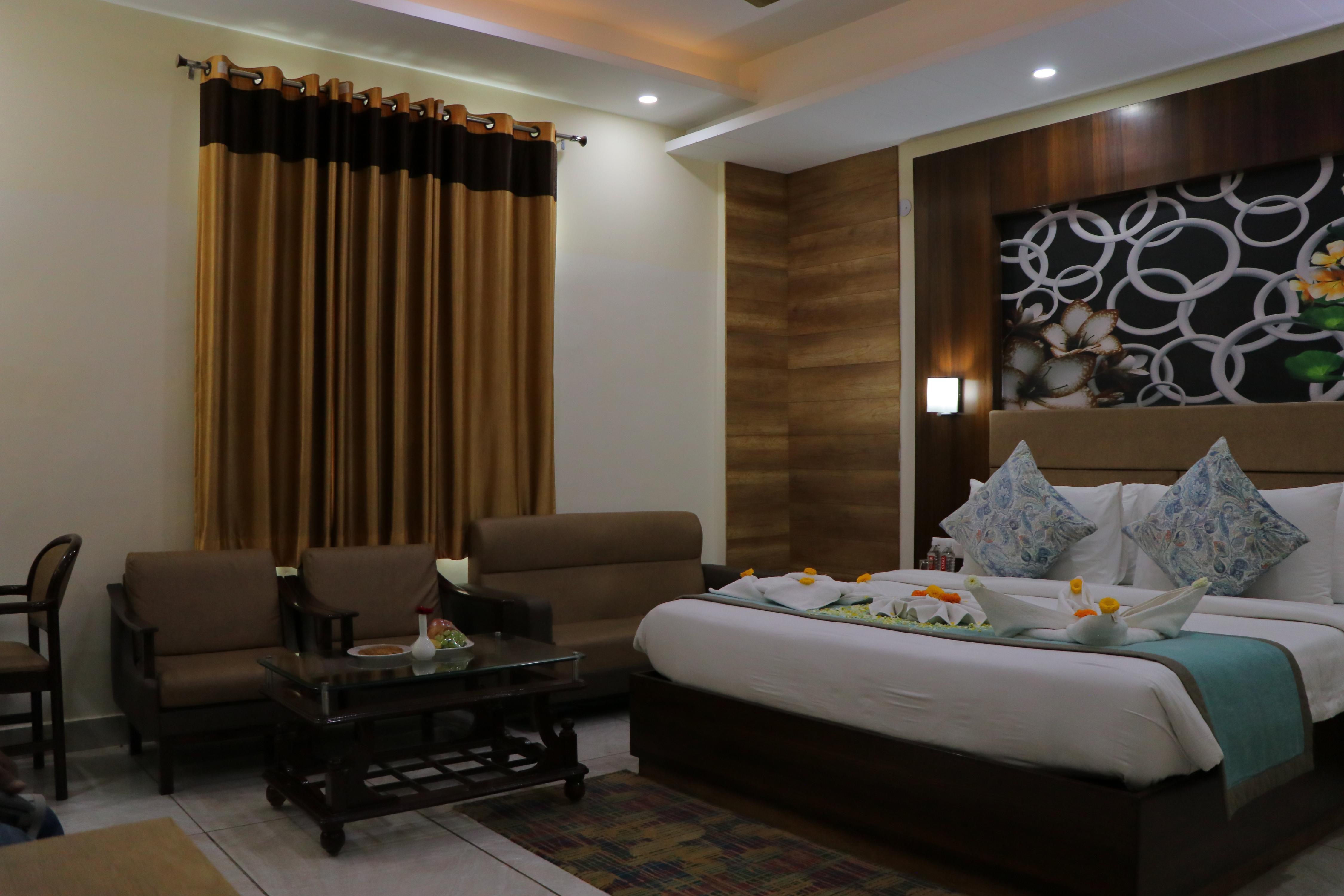 Hotel Park Regency - Tap to explore photos