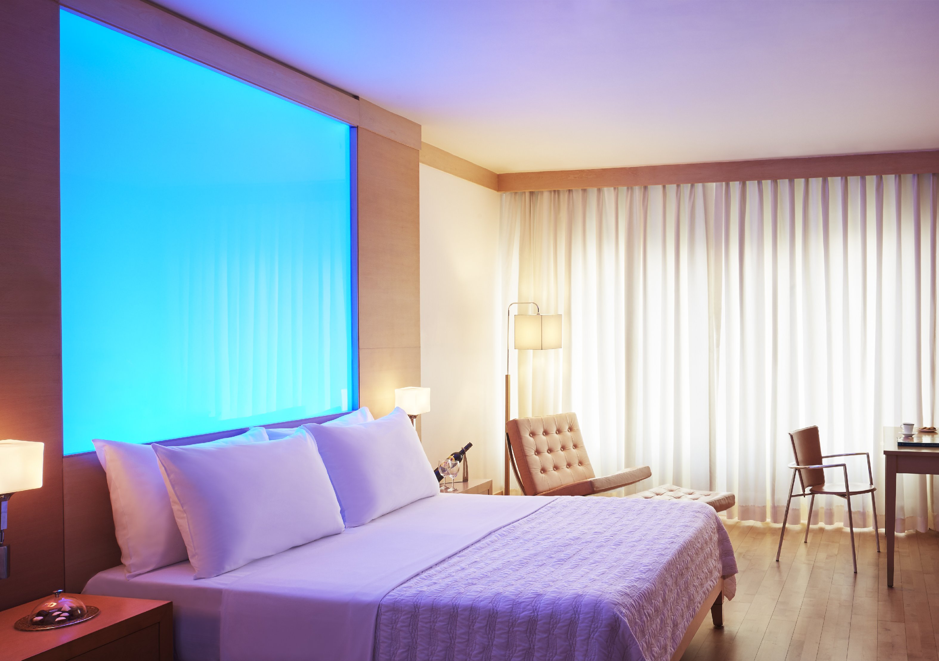 Le Meridien Delhi - Tap to explore photos