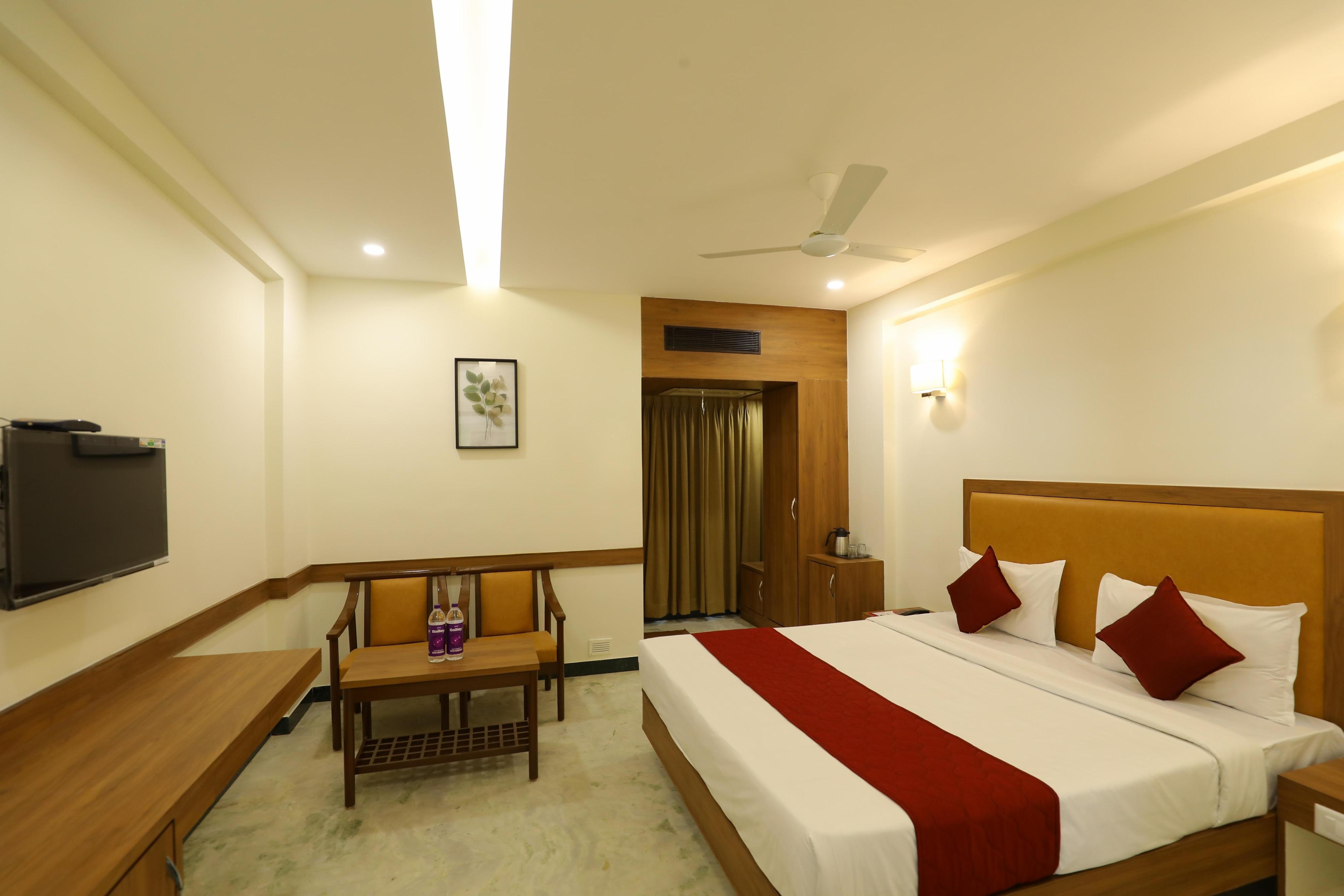 League Hotels and Banquets Room Type - DELUXE ROOM