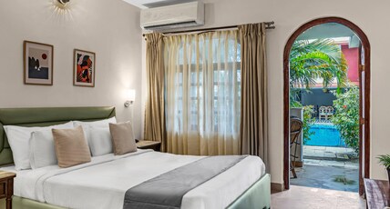La Vaiencia beach resort Room Type - Deluxe Pool View Room With Balcony La Vaiencia beach resort Room Type - Deluxe Pool View Room With Balcony