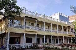 Jai Niwas- A City Garden Hotel