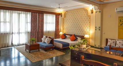 Diggi Palace - A City Center Hidden Heritage Gem Room Type - Courtyard Room