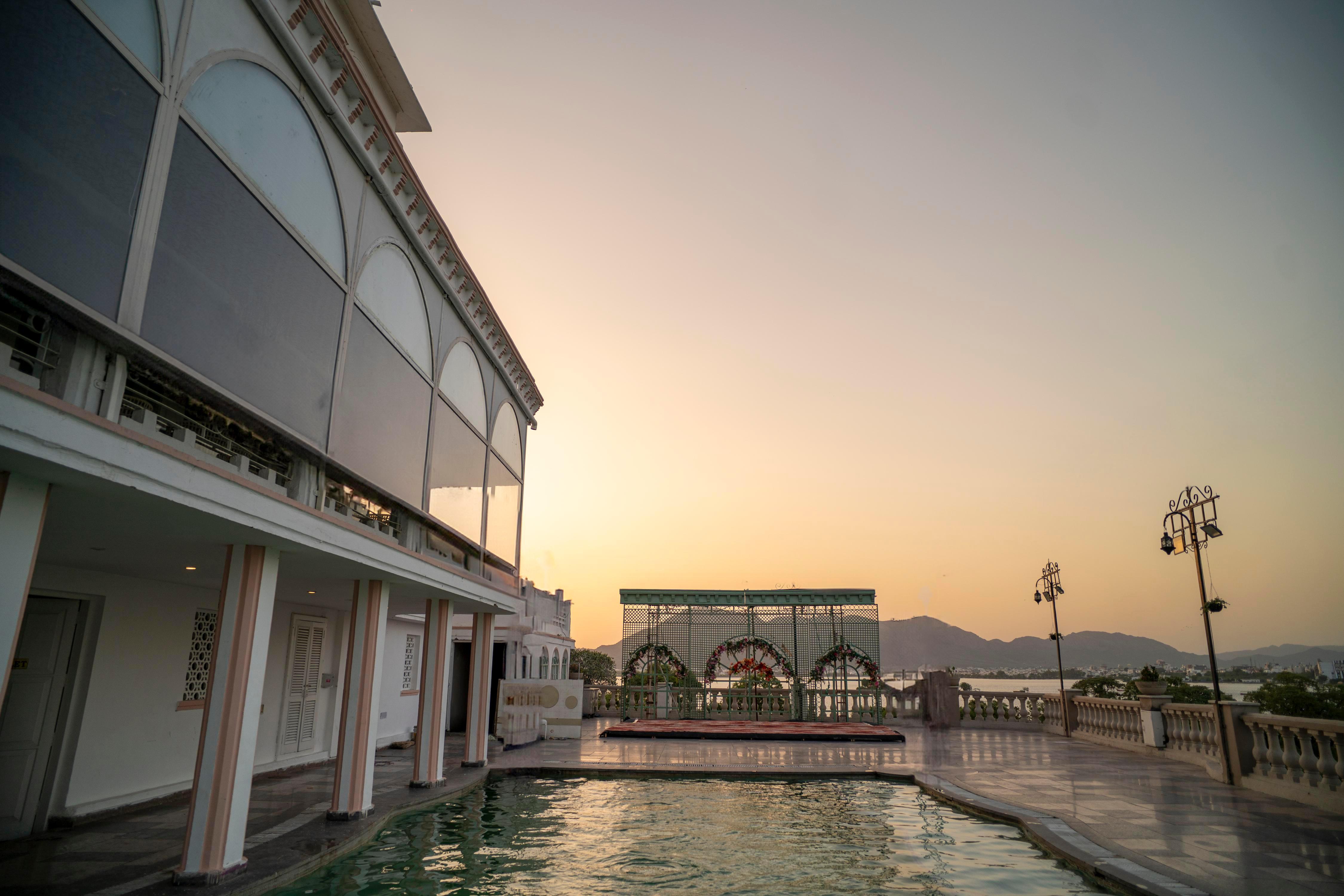 Hotel Merwara Estate - Tap to explore photos