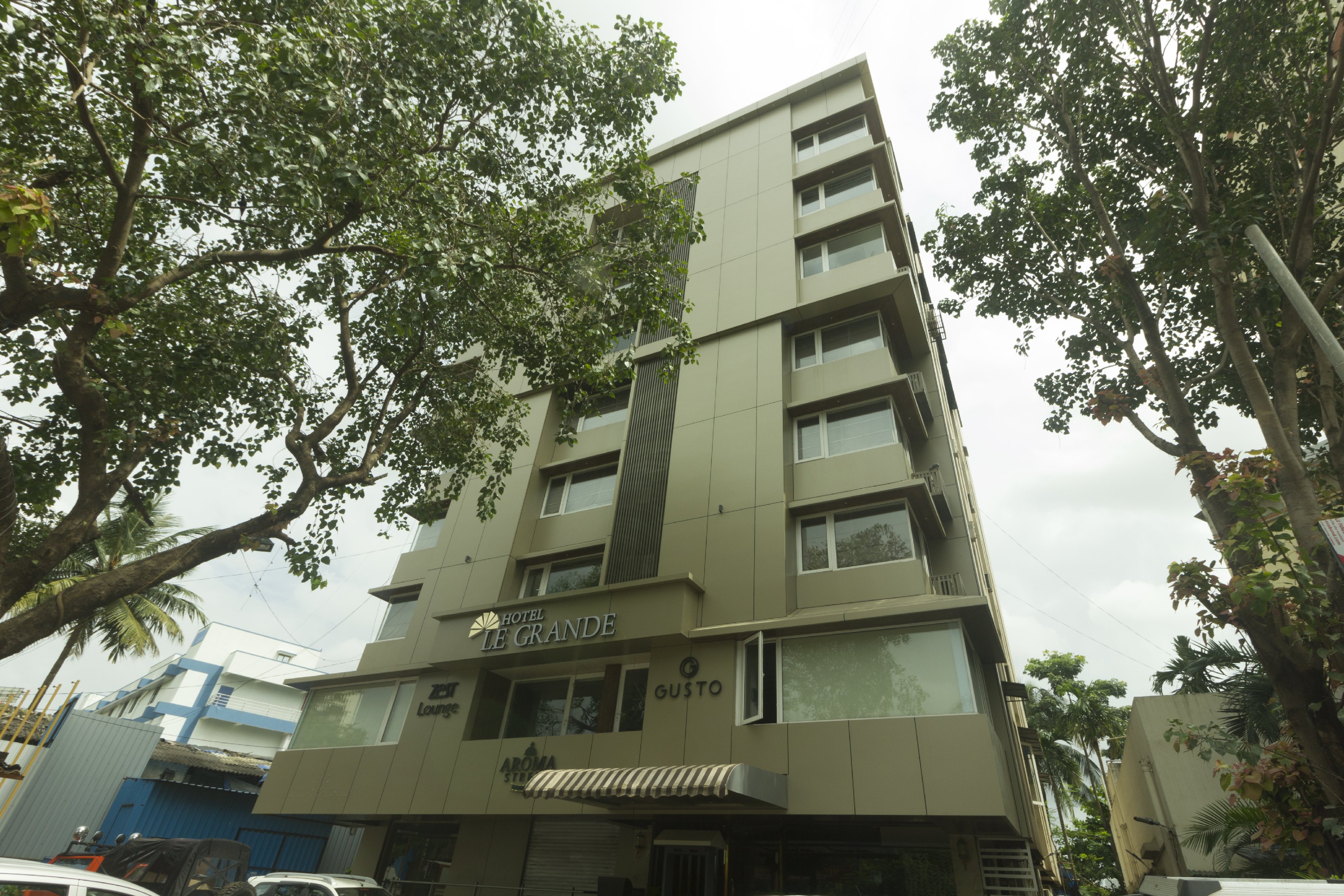 Hotel Le Grande - Mumbai International Airport.