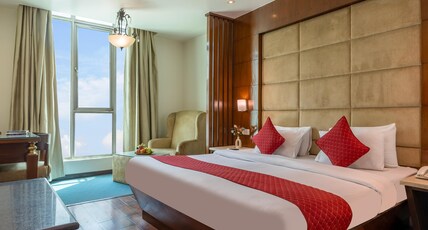 Hotel Aura @ 5 min from New Delhi Railway Station and Connaught Place Room Type - Premium Room With Bathtub
