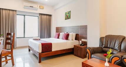 Hotel Sandra Palace Room Type - Superior AC With Balcony Hotel Sandra Palace Room Type - Superior AC With Balcony