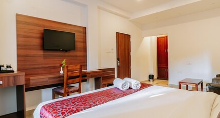 Hotel Sandra Palace Room Type - Deluxe AC Room Hotel Sandra Palace Room Type - Deluxe AC Room