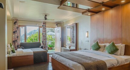 Mongas Hotel and resort ! Mall Road Dalhousie Room Type - 4 Beds Family Room Mongas Hotel and resort ! Mall Road Dalhousie Room Type - 4 Beds Family Room