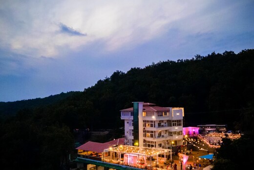 Hotel Rajpur Heights