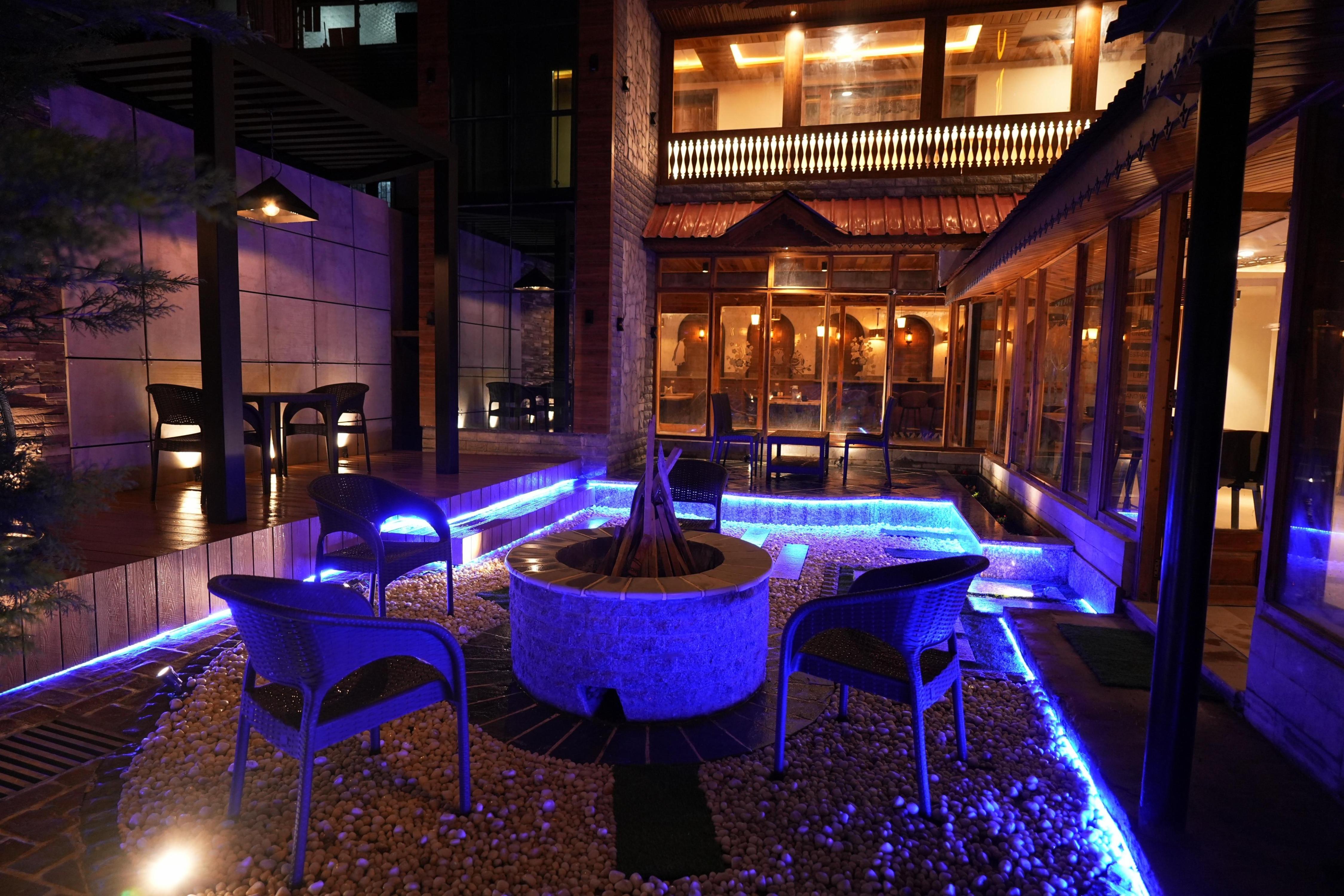 Hotel Monal-5 Min Drive From Mall Road. - Tap to explore photos