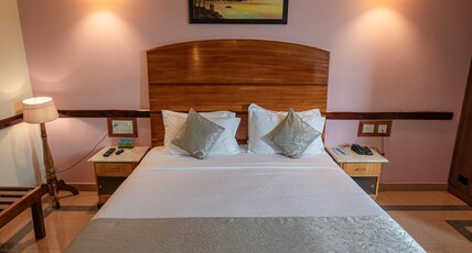 Hotel Presidency Kempegowda Bangalore Airport Room Type - Deluxe Double Room Hotel Presidency Kempegowda Bangalore Airport Room Type - Deluxe Double Room