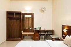 Senate Hotel