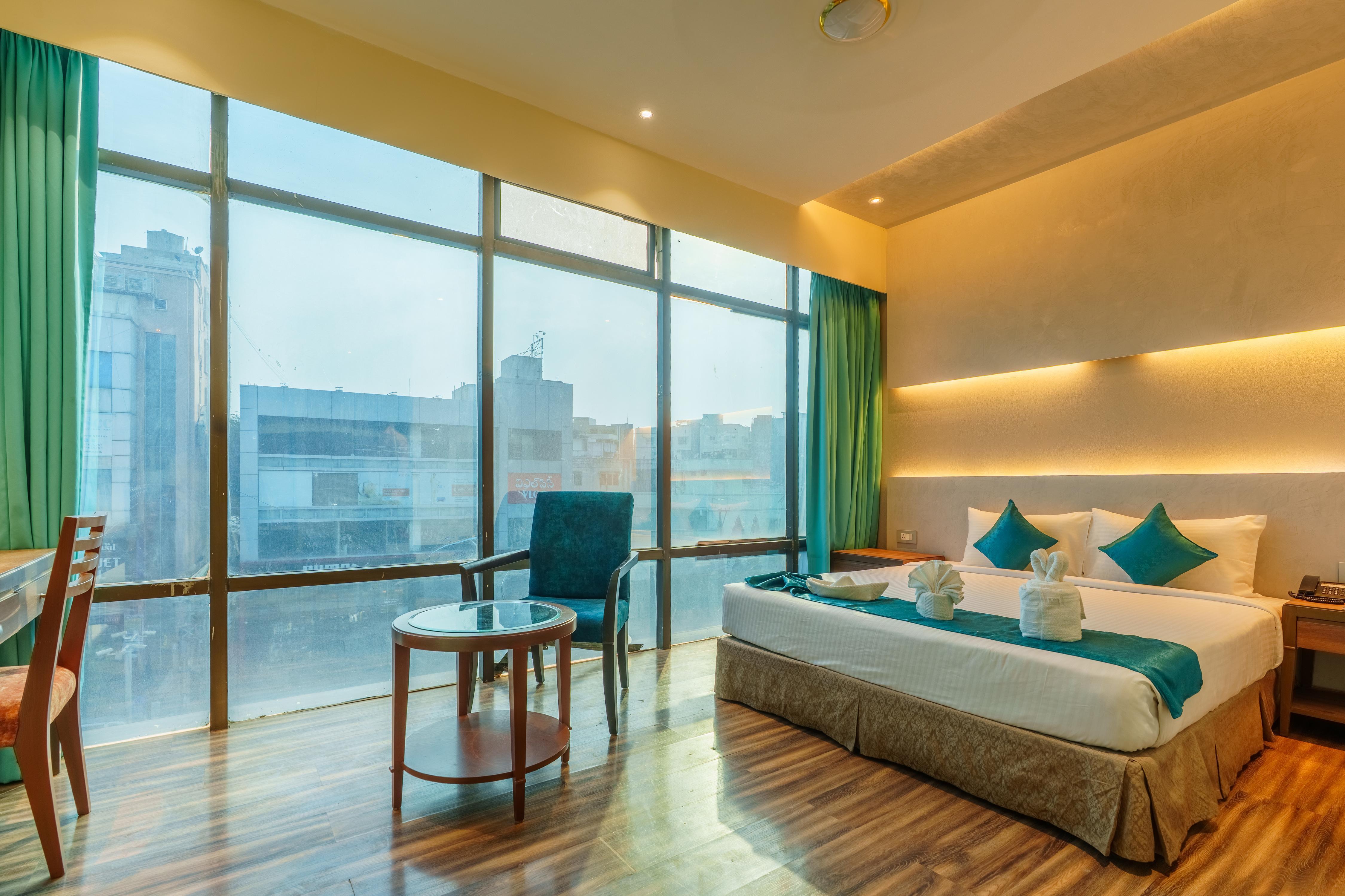 The platinum business hotel