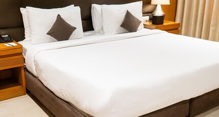 Udman Hotel, Panchshila Park Room Type - Suite