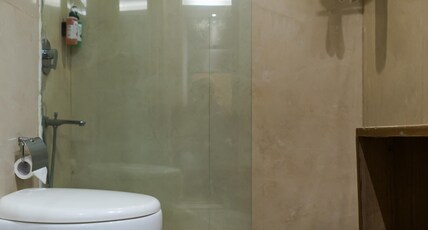 Udman Hotel, Panchshila Park Room Type - Deluxe Room