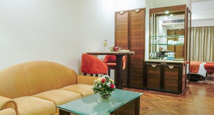 Best Western Merrion Hotel Room Type - Suite-1 King Bed, Non-Smoking,Living Area & Free Fruit basket. Best Western Merrion Hotel Room Type - Suite-1 King Bed, Non-Smoking,Living Area & Free Fruit basket.