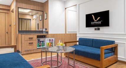 Comrade Inn - Near Jhelum Riverfront Room Type - Suite Room with Private Balcony and Living Room (Centrally Heated)