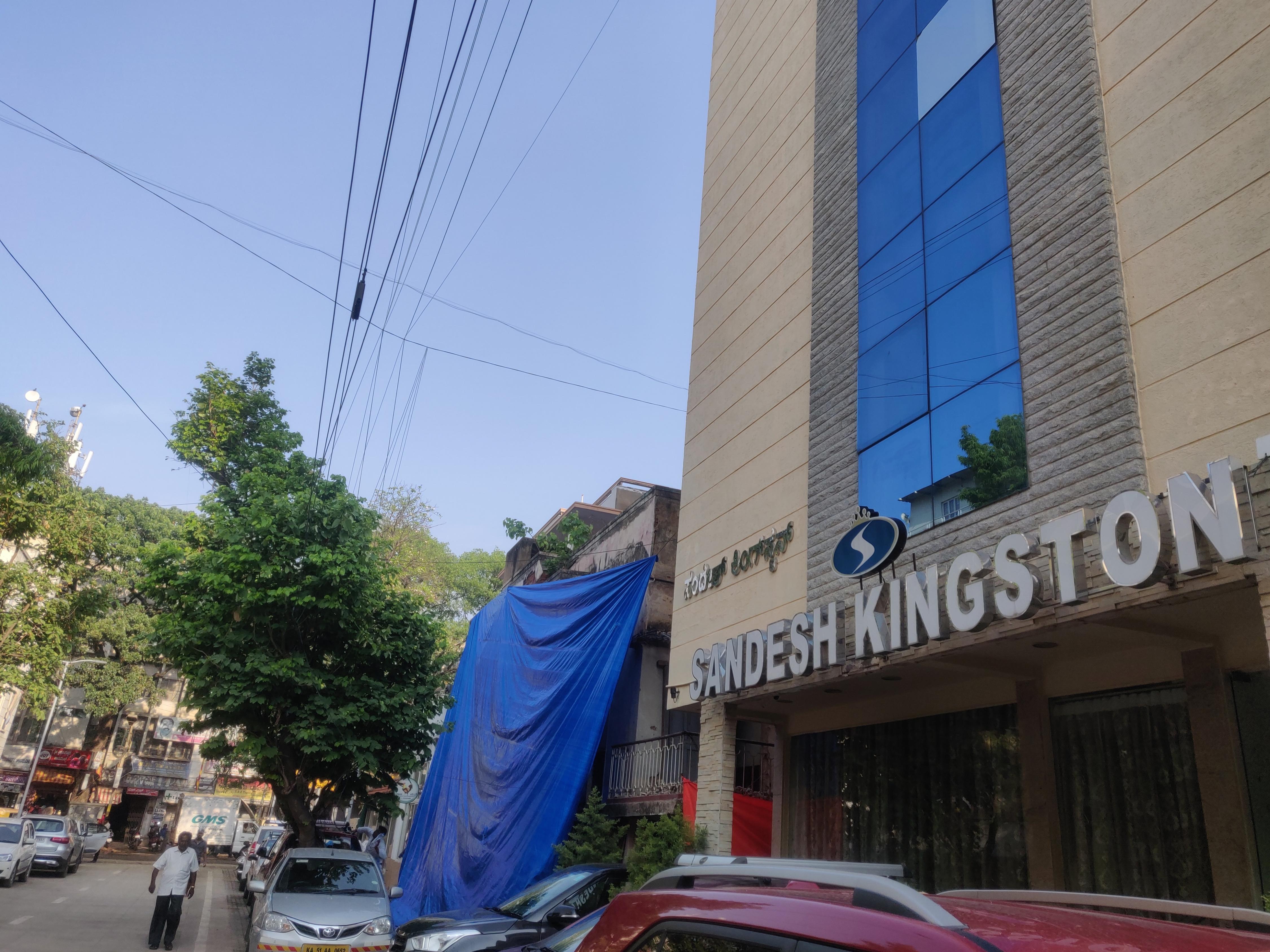 Sandesh Kingston - Tap to explore photos