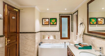Mayfair Lagoon Room Type - Executive Room (Garden Facing) - Twin