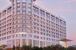 Le Meridien Ahmedabad, A Premium Marriott Hotel 
