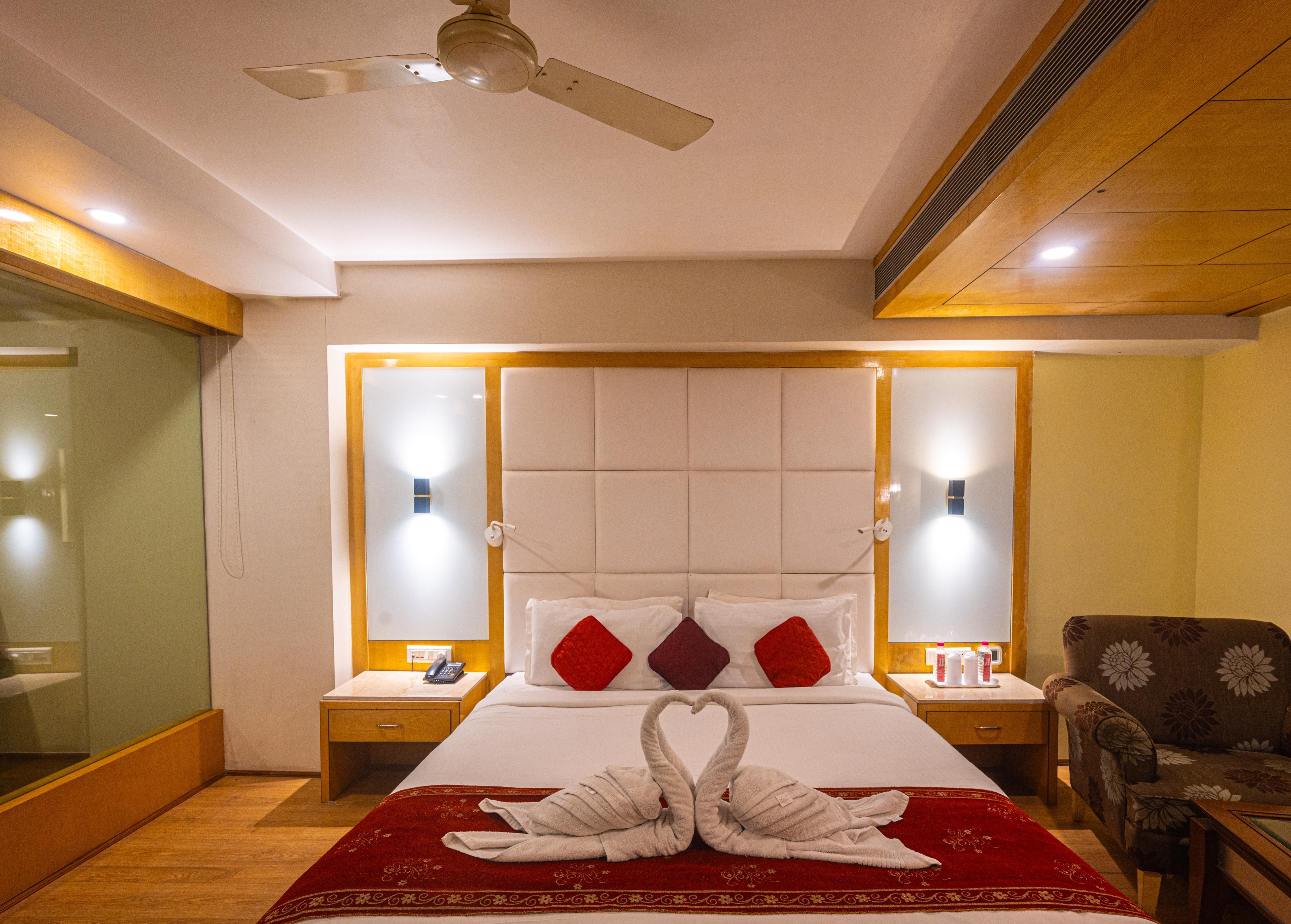 Hotel Babylon Inn Room Type - Royal Suite Hotel Babylon Inn Room Type - Royal Suite