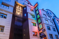 Hotel Grand Godwin @ 5 Mins Distance from New Delhi Railway Station
