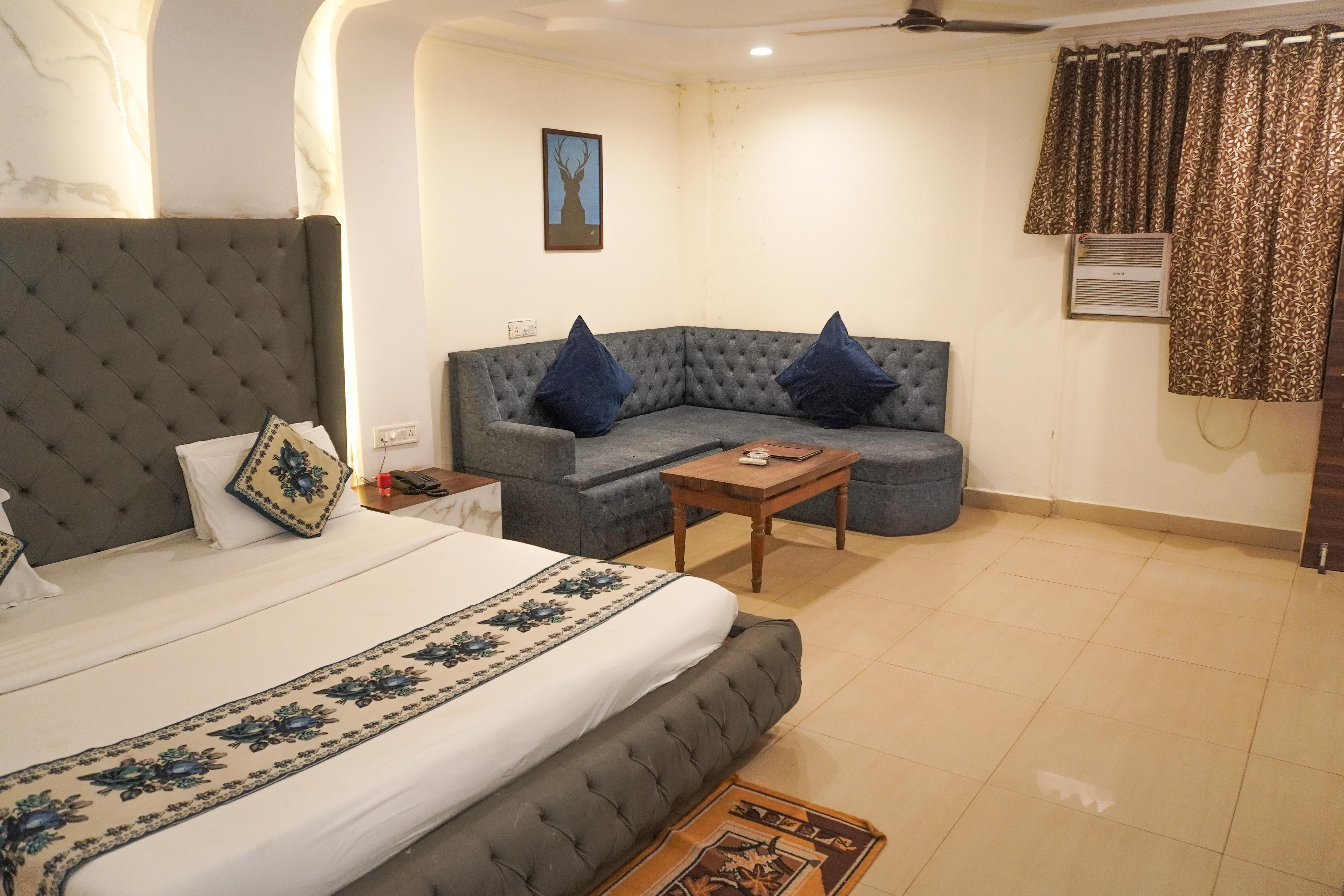 Hotel Pachmarhi - Tap to explore photos