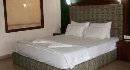 Kings Crown Room Type - Luxury Room with Balcony