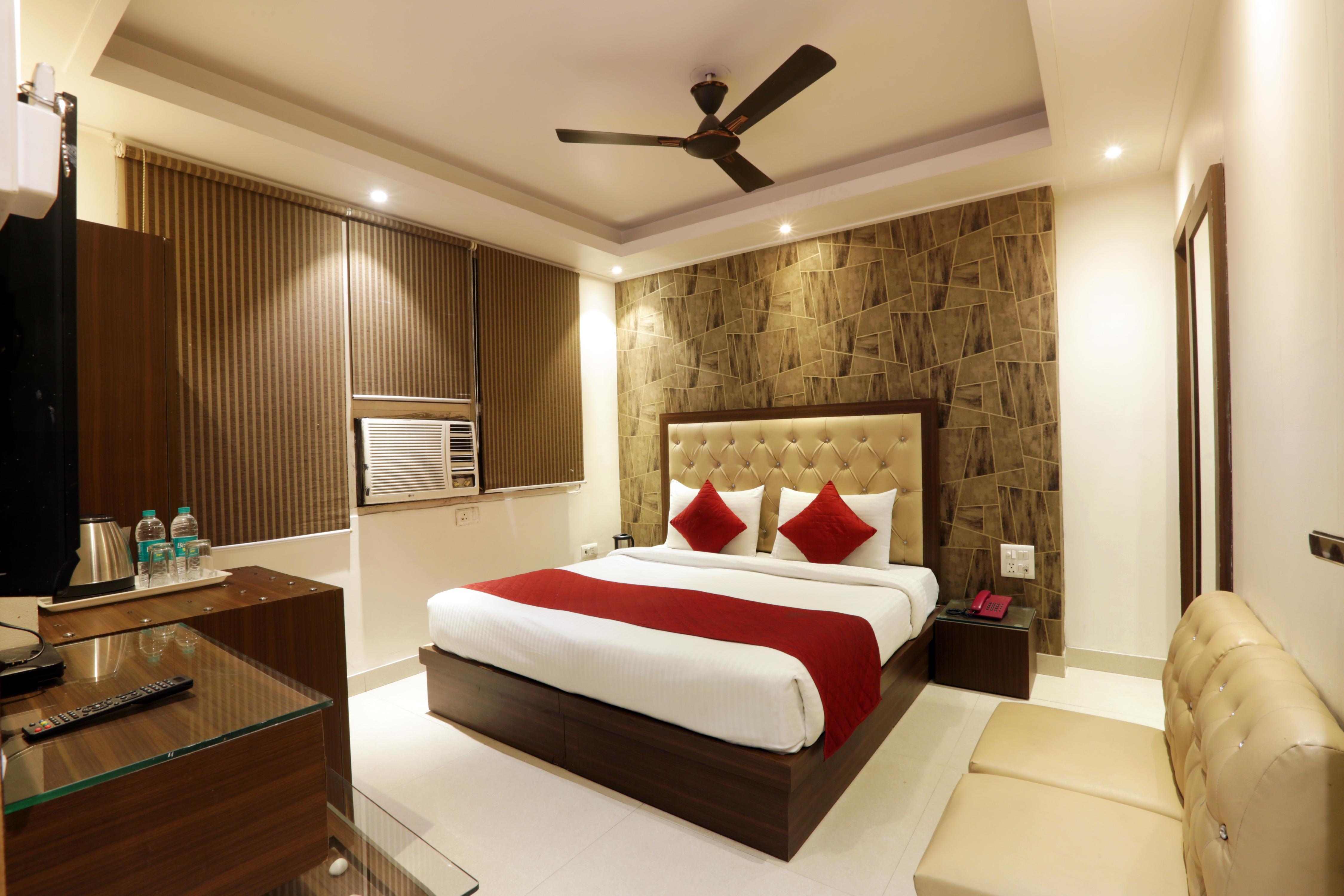 Hotel B Continental Room Type - Deluxe Room.