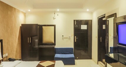 Hotel B Continental Room Type - Executive Room with Balcony