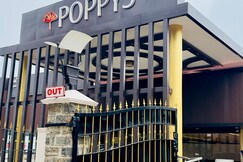 Poppys Pleasant Stay