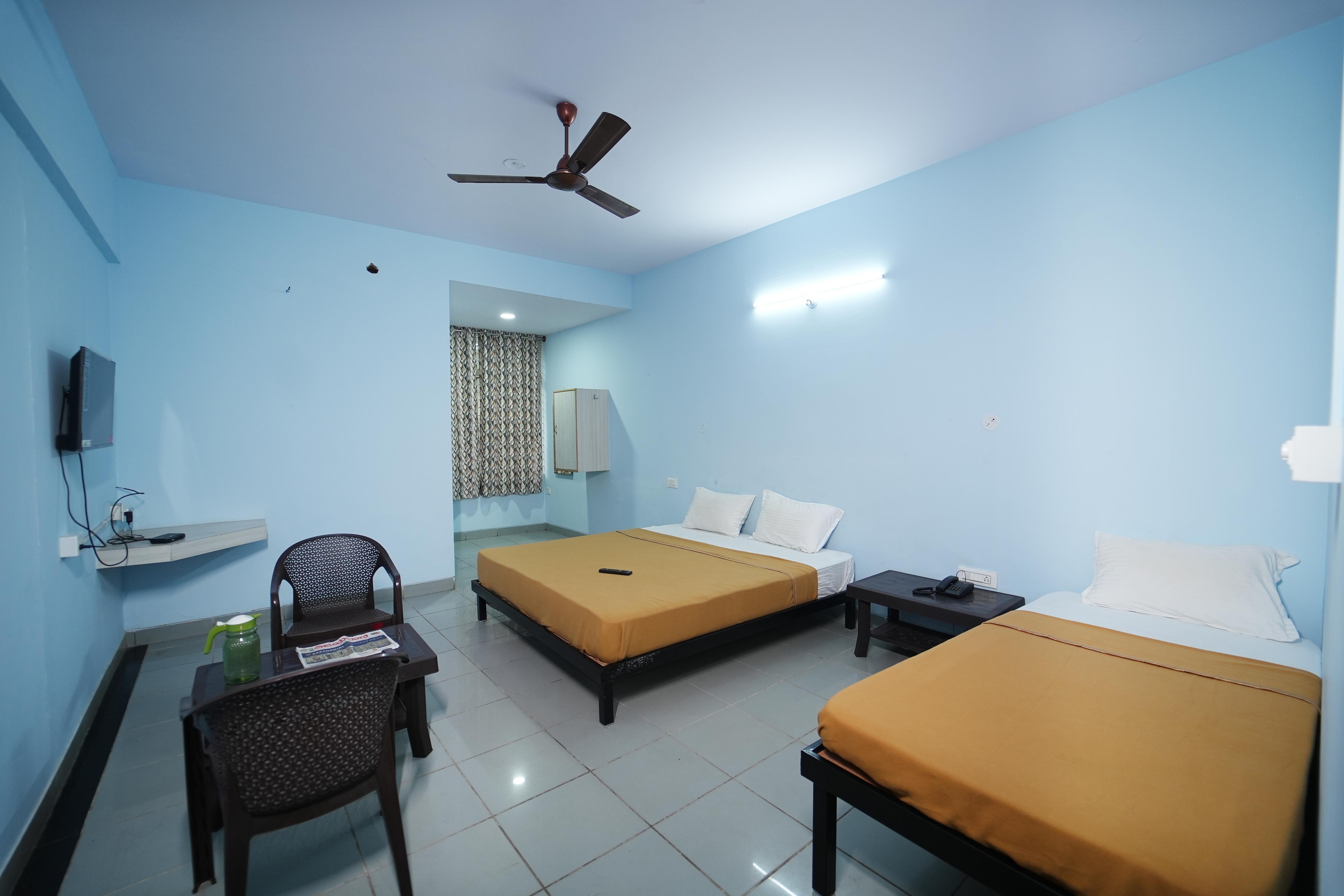 Big Bell boarding and Lodging - Tap to explore photos