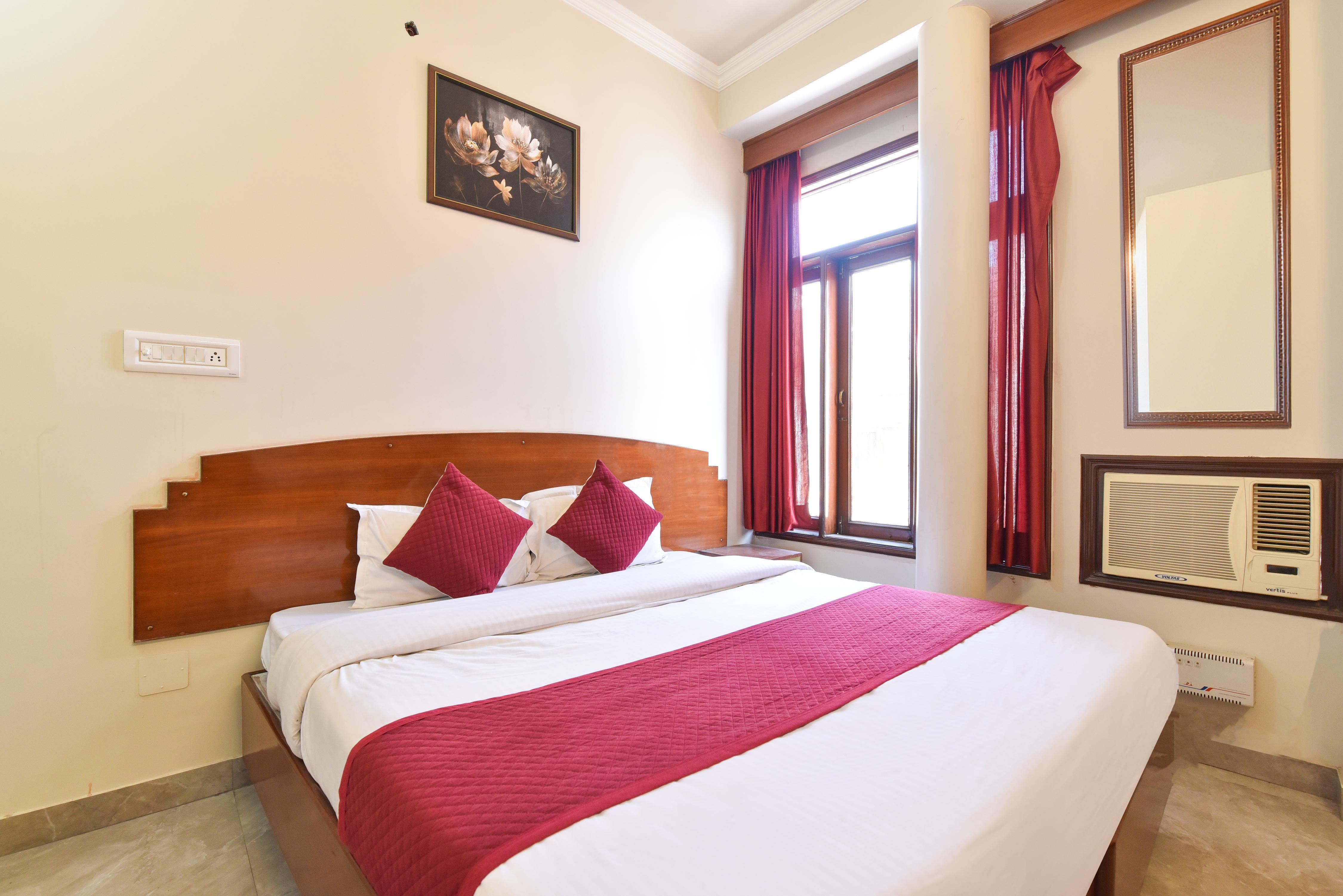 Hotel Rameshwaram - Railway Station Jaipur - Tap to explore photos