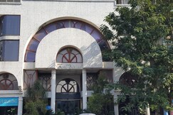 Arch Manor