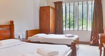 Raahat Inn Kodaikanal Room Type - Deluxe Triple Raahat Inn Kodaikanal Room Type - Deluxe Triple