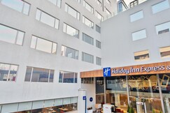 Holiday Inn Express & Suites Vijayawada by IHG