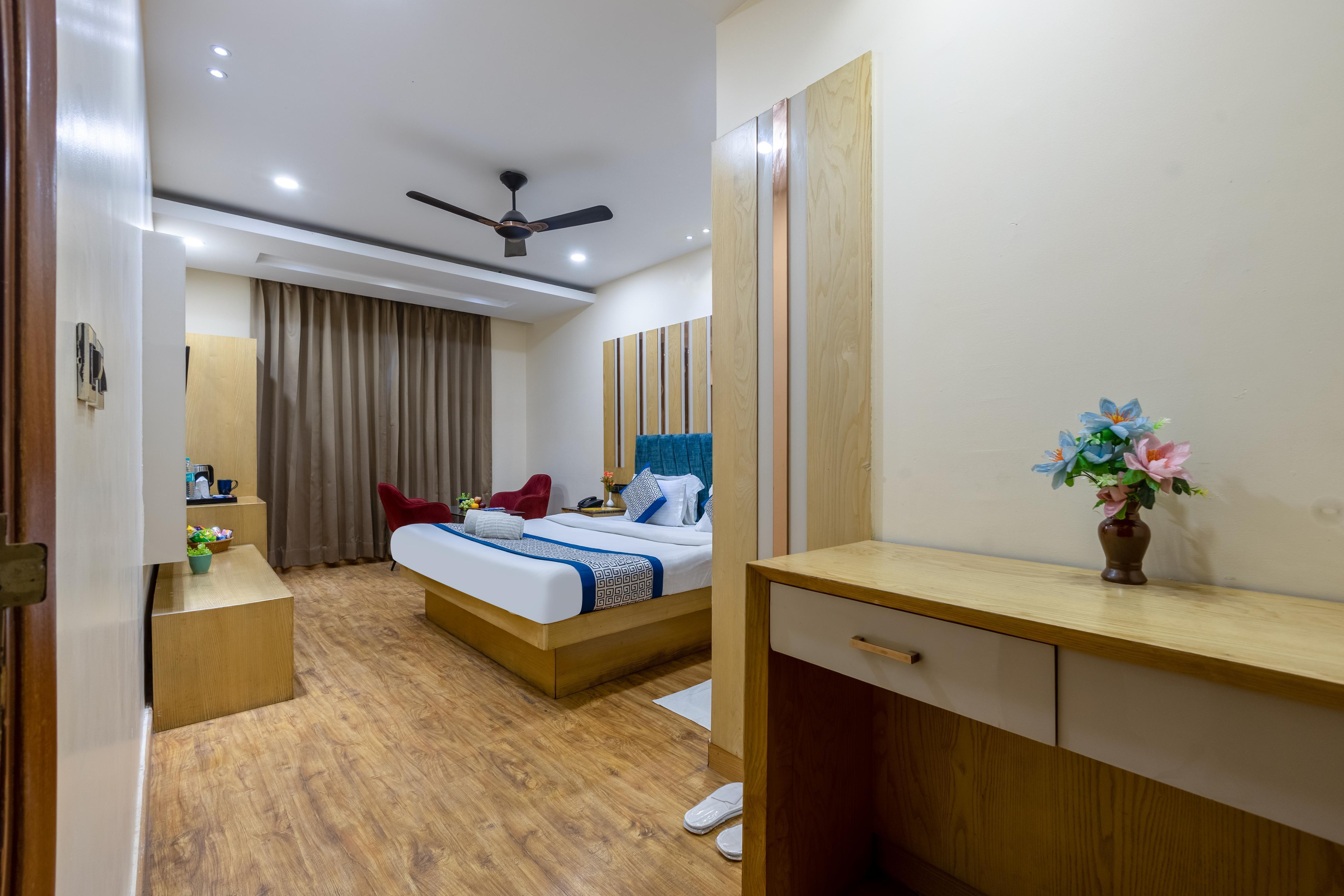 Hotel Vanson Palace Room Type - Deluxe Room