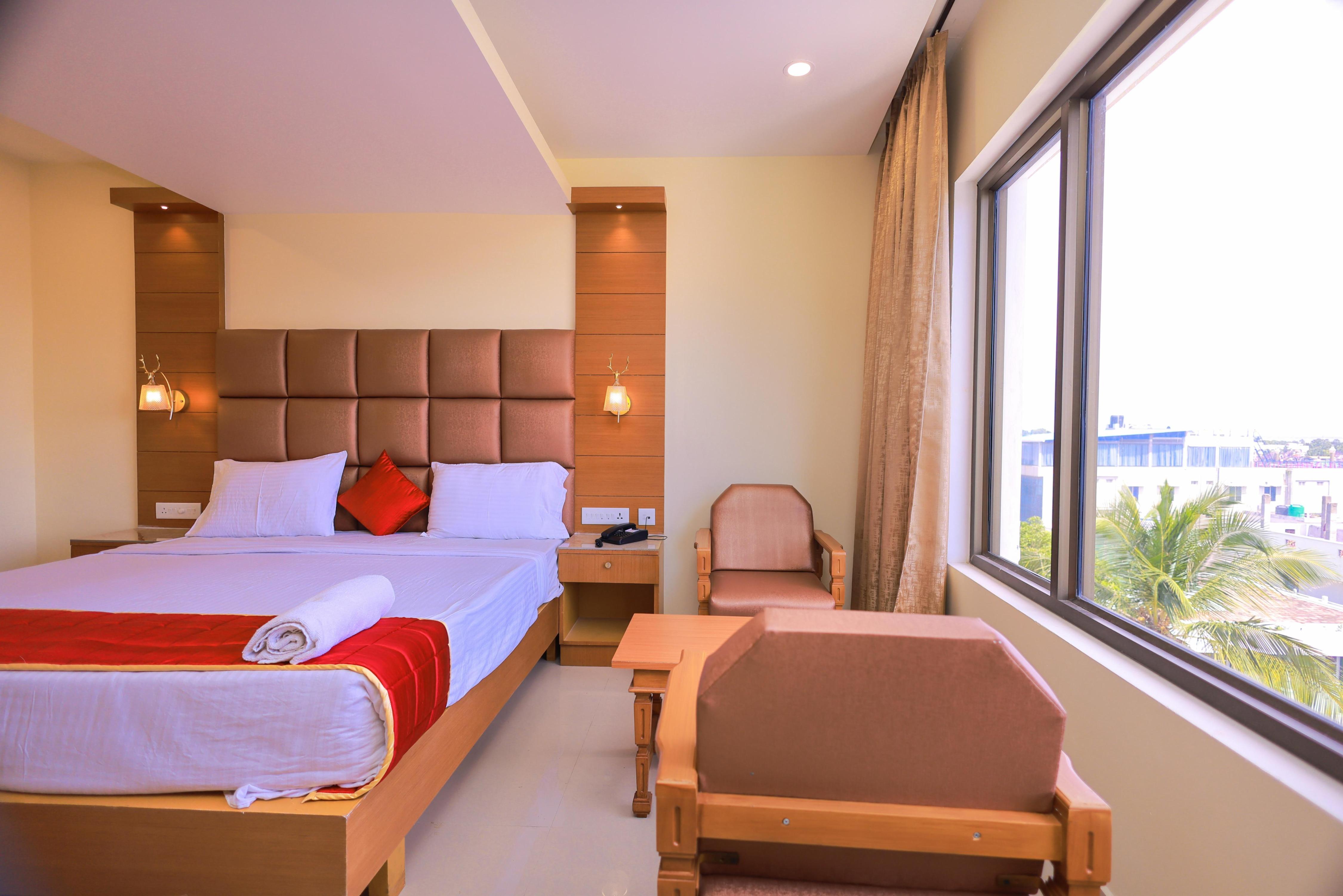 Hotel Sangam - Tap to explore photos