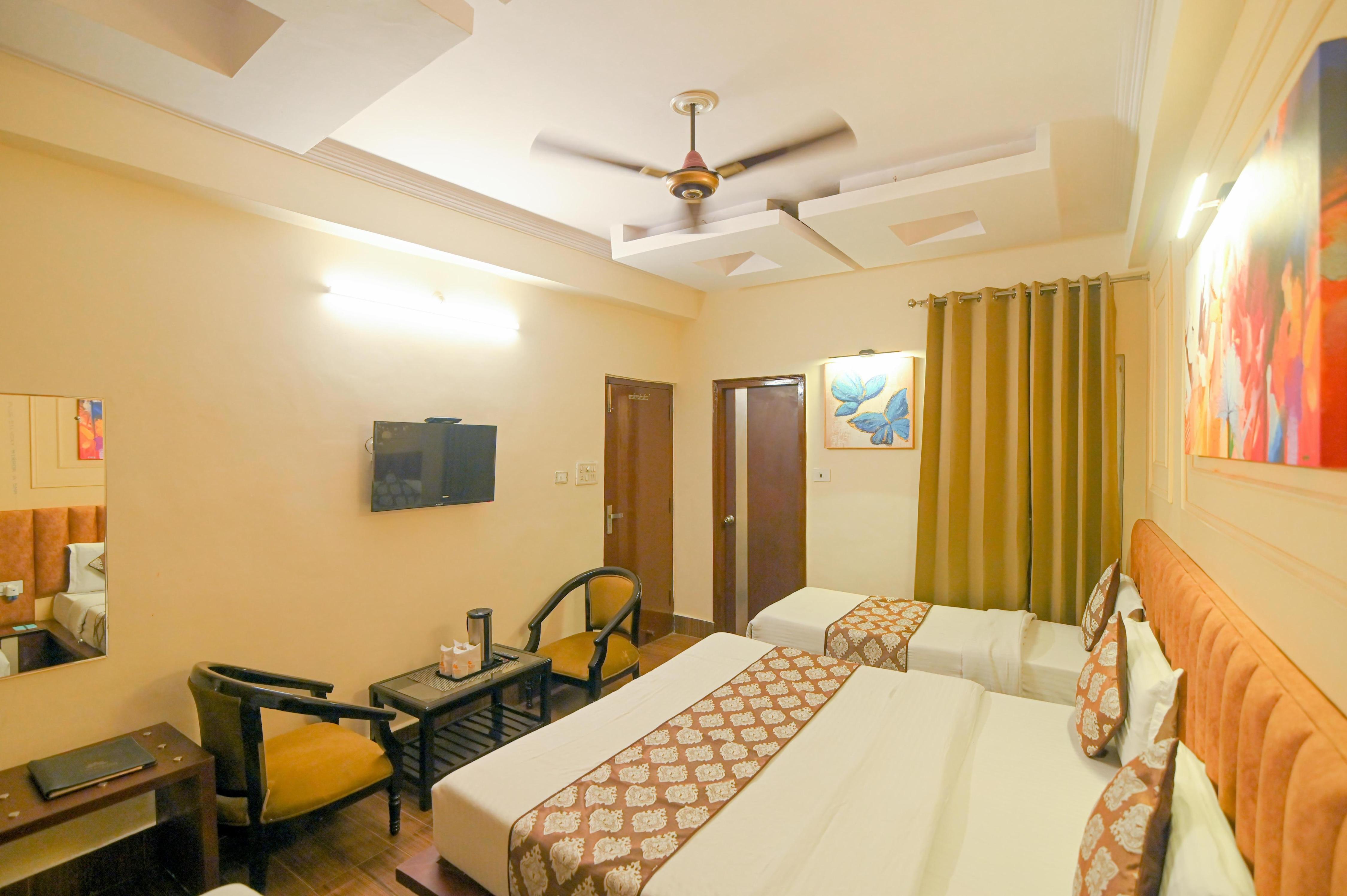 Swagat Inn @ Har Ki Pauri Road - Tap to explore photos
