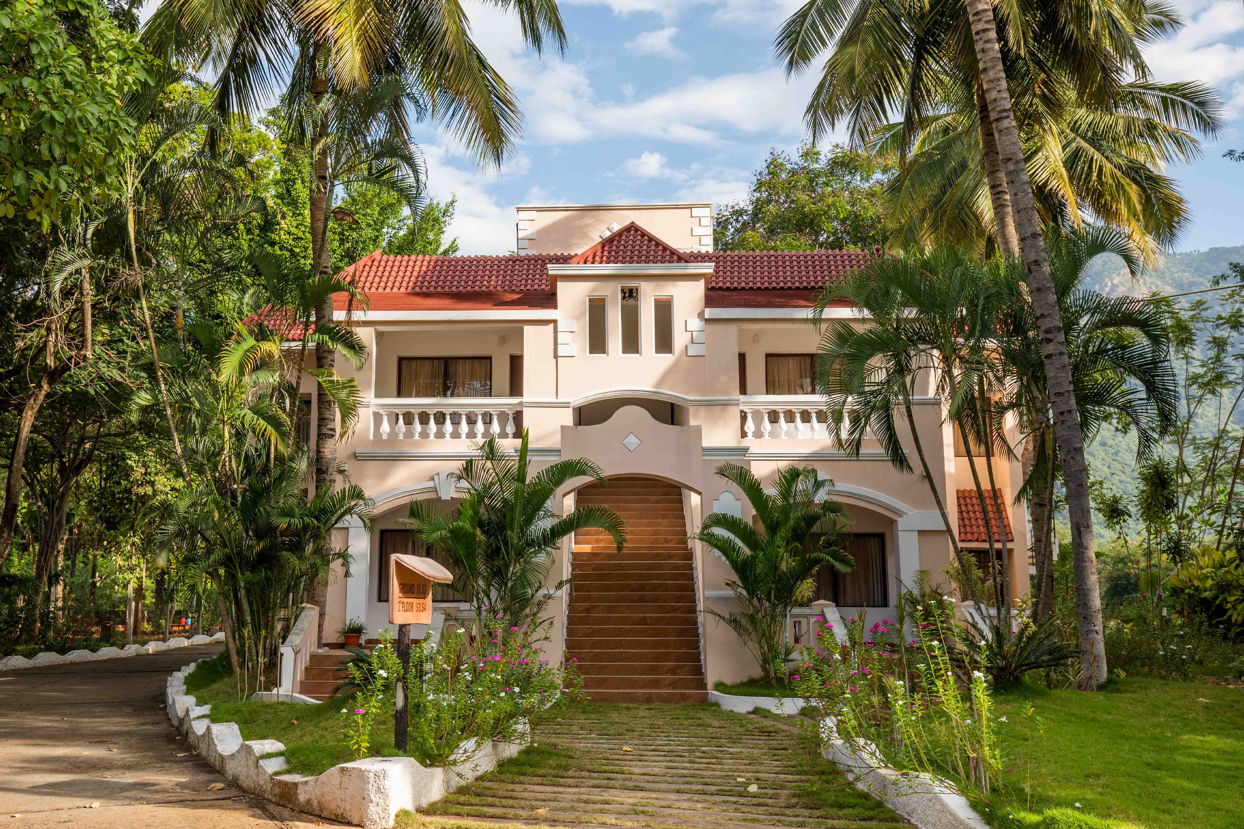 Avana Resort - Tap to explore photos