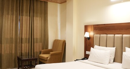 DLS Oak Bush Room Type - Deluxe Room