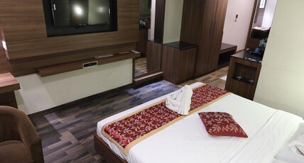 Hotel Abirami Residency Room Type - Royal Suite