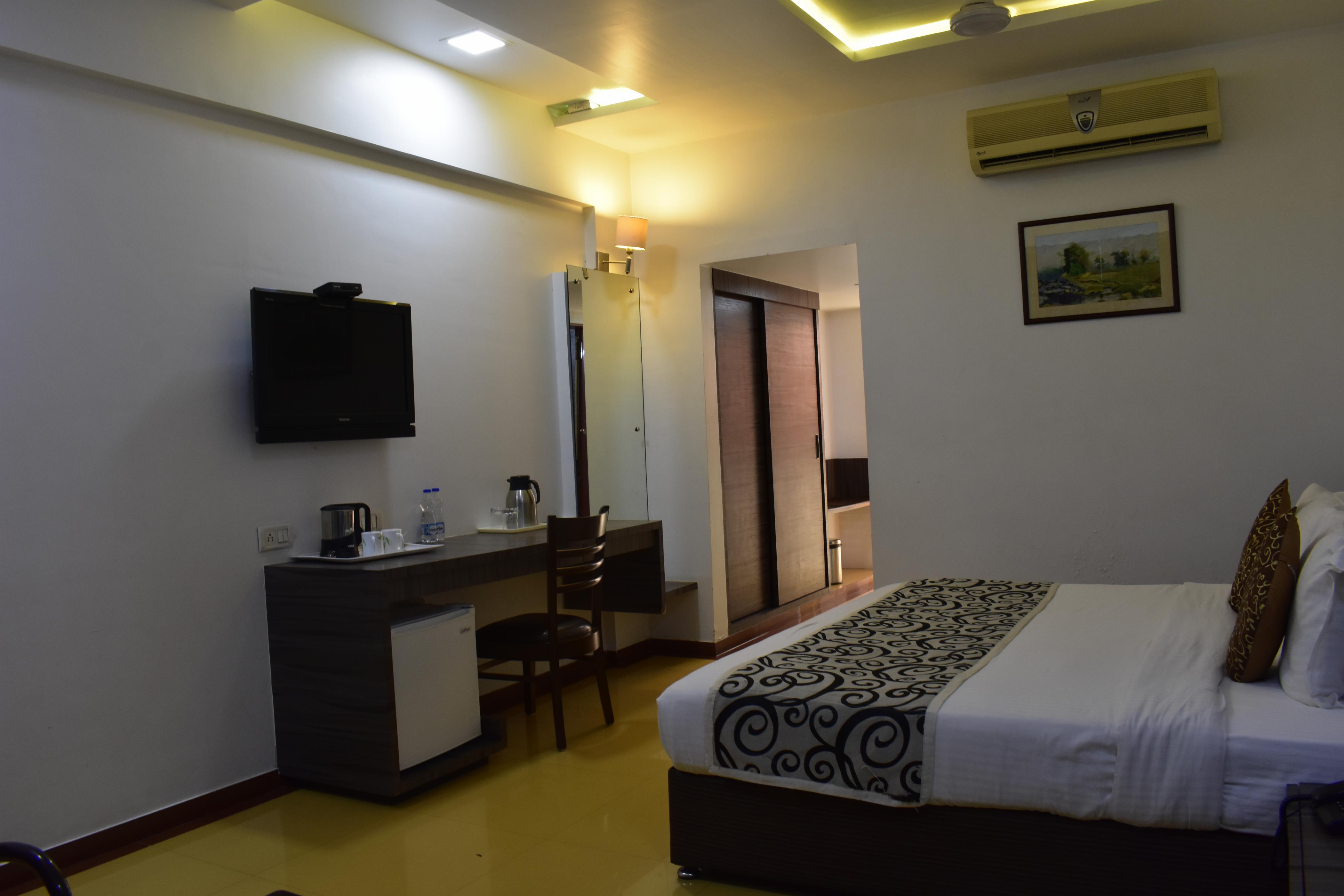 Shilpi Hill Resort - Tap to explore photos