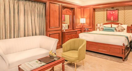 Regenta Central Lucknow by Royal Orchid Hotels Limited Room Type - Premium Double Room With Bathtub Regenta Central Lucknow by Royal Orchid Hotels Limited Room Type - Premium Double Room With Bathtub