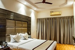 Royal Park Hotel & Resort