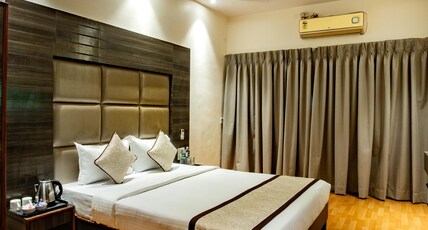 Royal Park Hotel & Resort Room Type - Premium Room