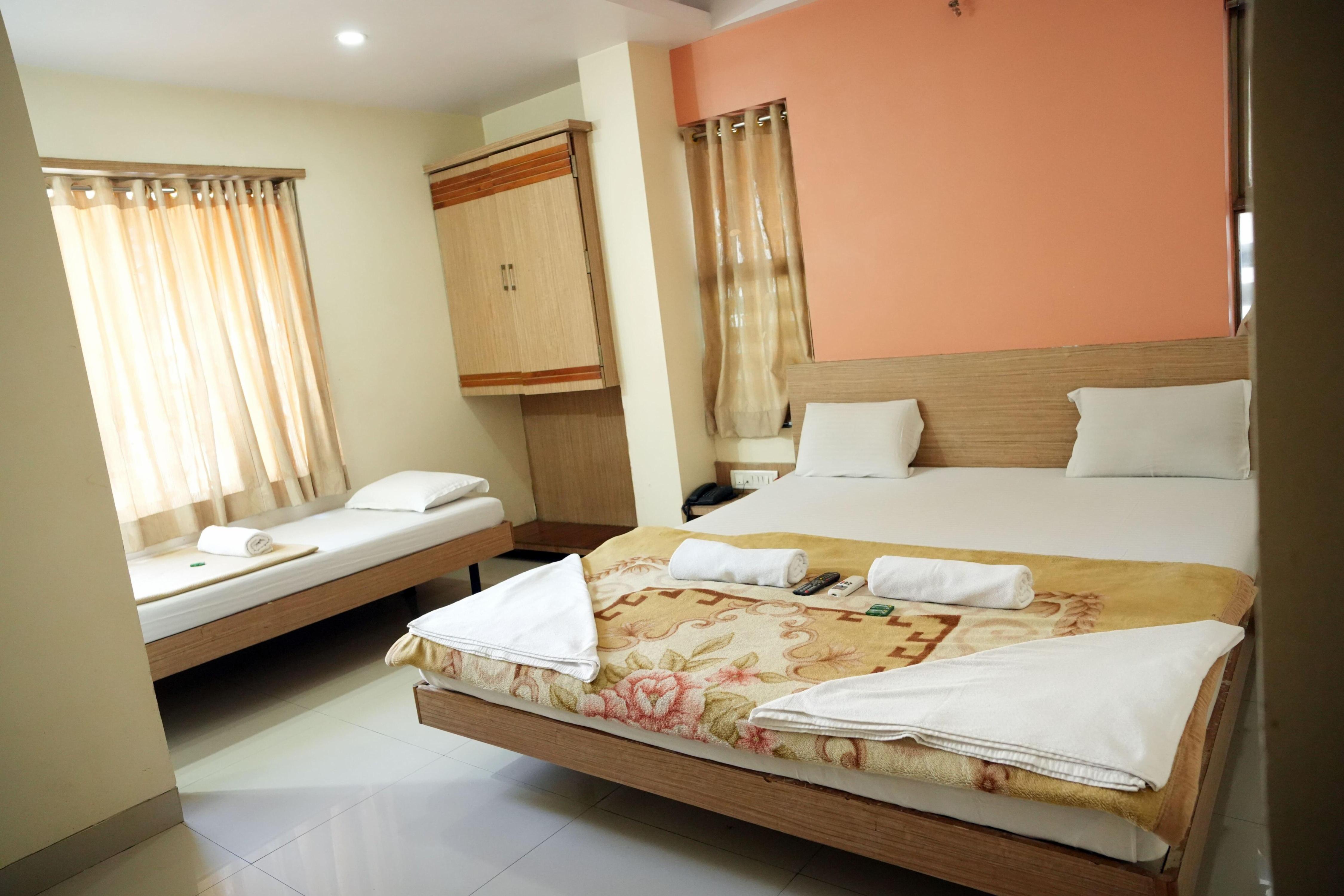 Sai Surya Hotel Room Type - Triple Bed Room A.C